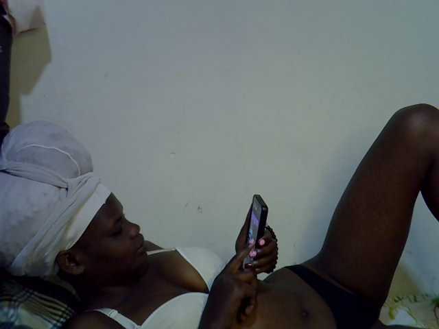 Cute-aliyah live cam on BongaCams