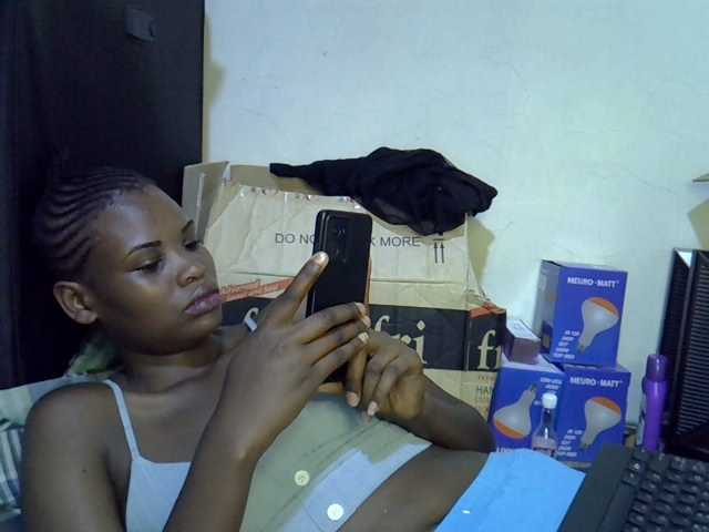 Cute-aliyah live cam on BongaCams
