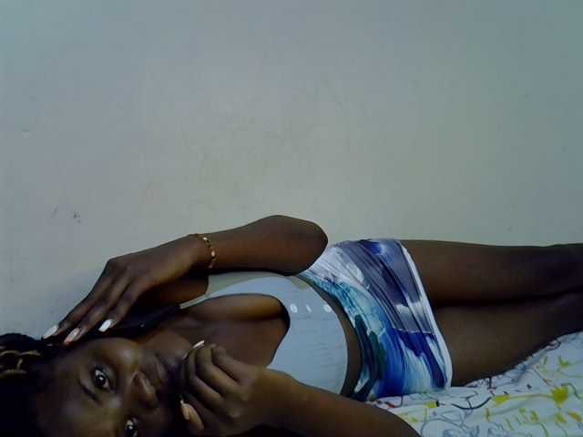 Cute-aliyah live cam on BongaCams