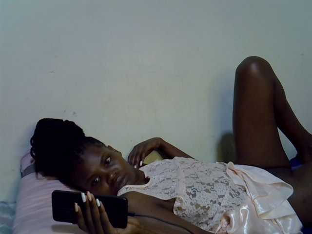 Cute-aliyah live cam on BongaCams
