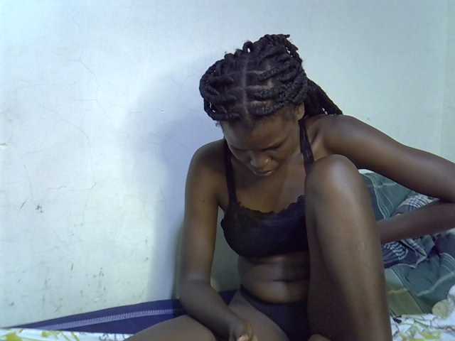 Cute-aliyah live cam on BongaCams