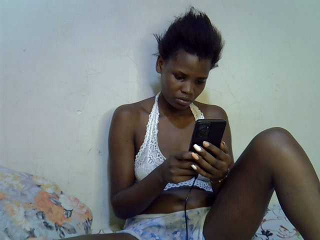 Cute-aliyah live cam on BongaCams