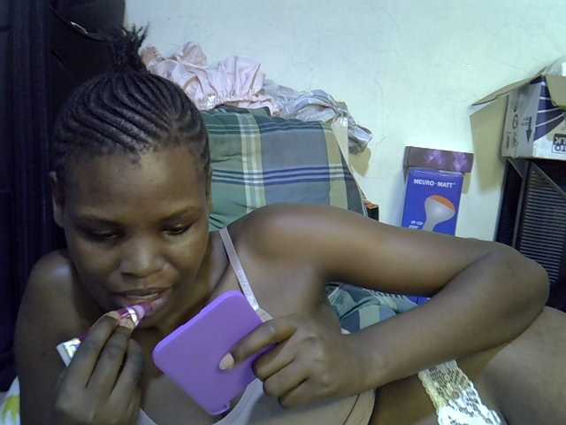 Cute-aliyah live cam on BongaCams