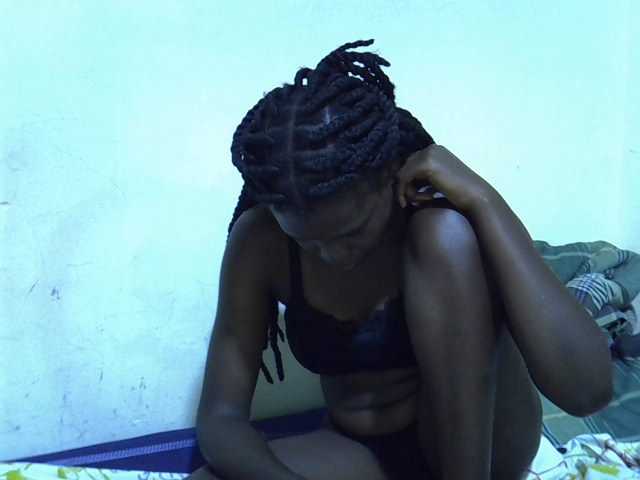 Cute-aliyah live cam on BongaCams