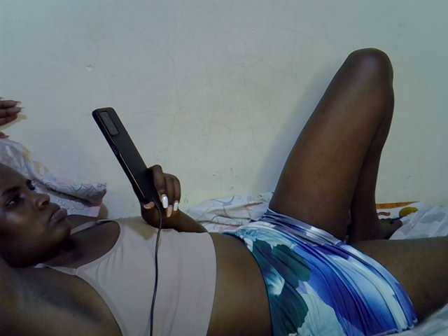 Cute-aliyah, en directo ahora en BongaCams