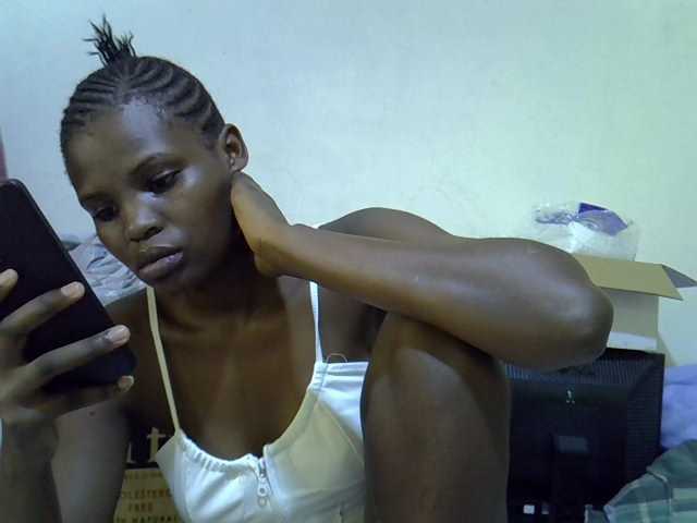 Cute-aliyah live cam on BongaCams