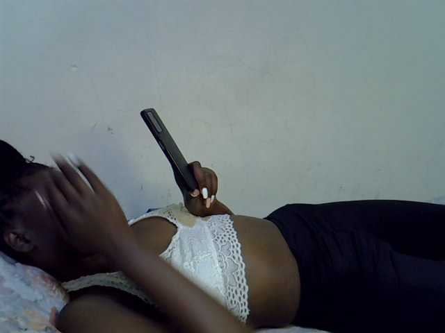Cute-aliyah live cam on BongaCams