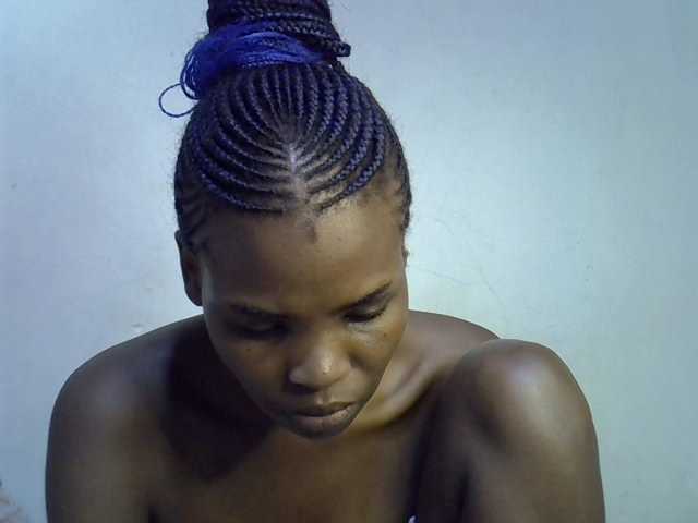 Cute-aliyah live cam on BongaCams