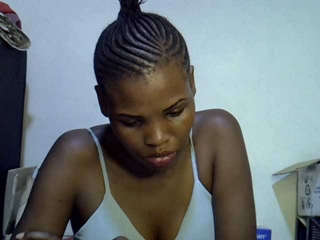 Cute-aliyah live cam on BongaCams