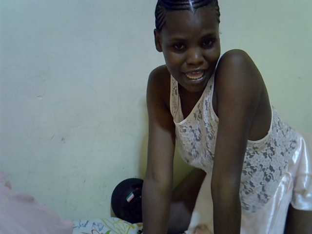 Cute-aliyah live cam on BongaCams