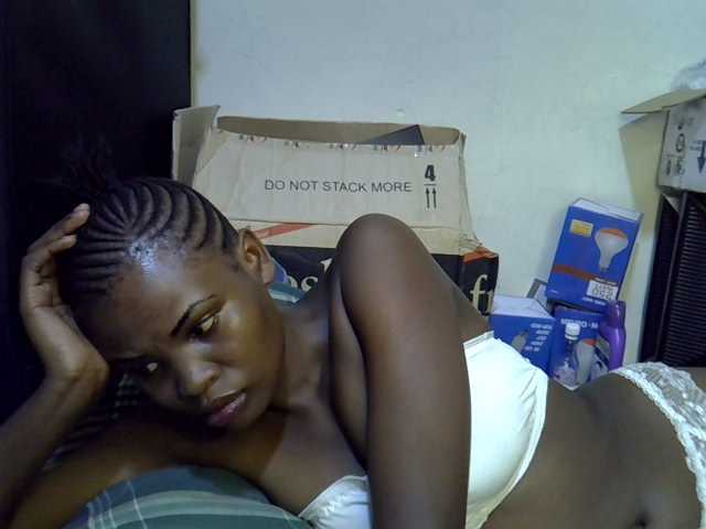 Cute-aliyah live cam on BongaCams