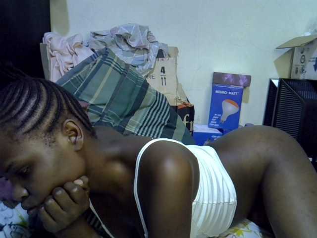 Cute-aliyah live cam on BongaCams