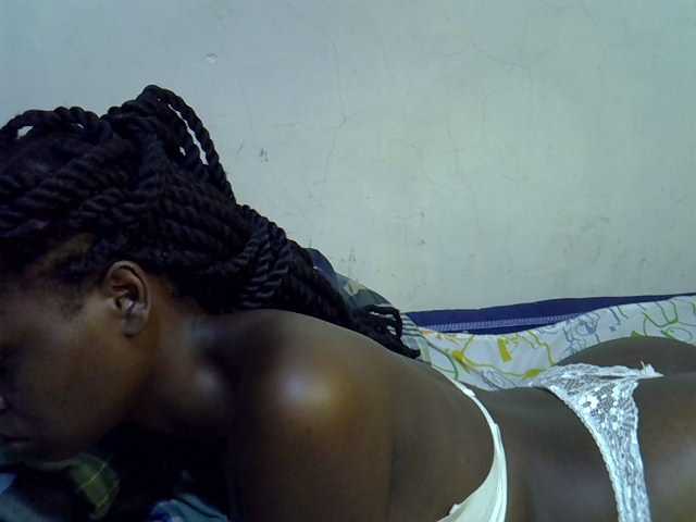 Cute-aliyah live cam on BongaCams