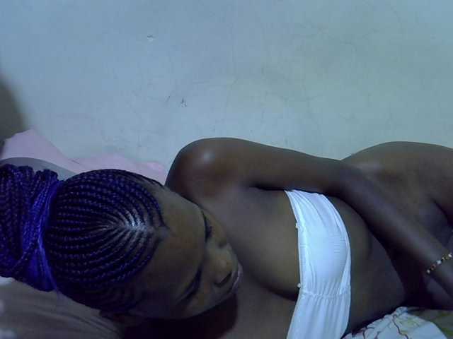 Cute-aliyah live cam on BongaCams