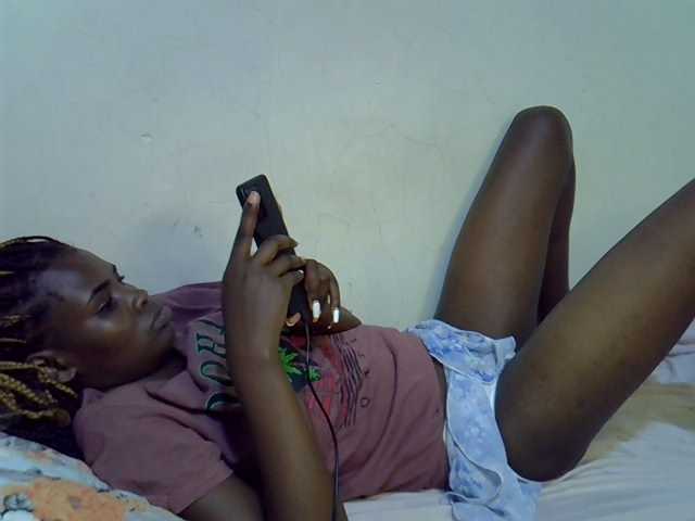 Cute-aliyah live cam on BongaCams