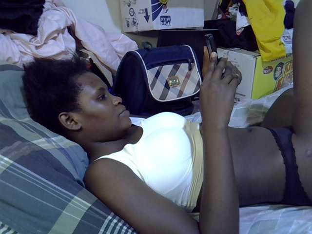 Cute-aliyah live cam on BongaCams