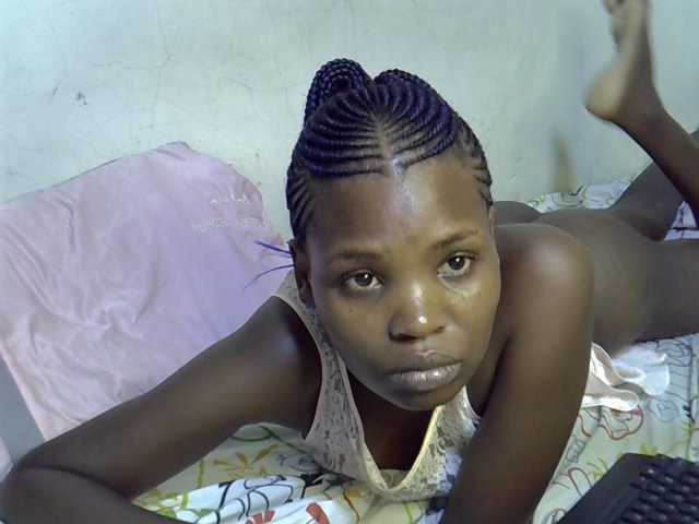 Cute-aliyah live cam on BongaCams