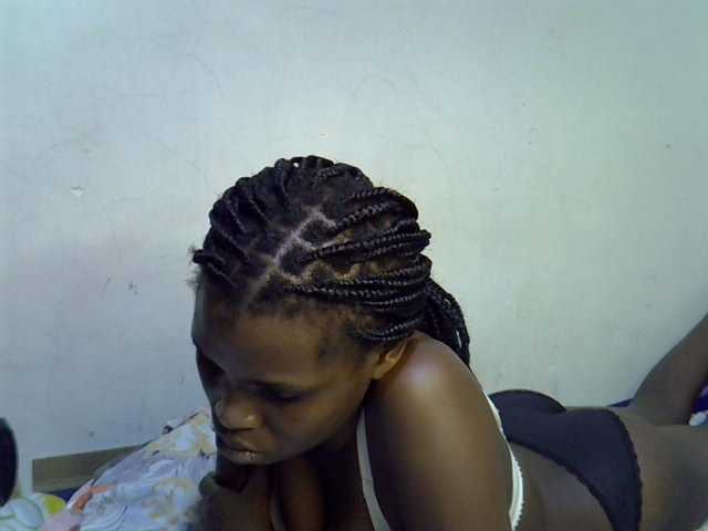 Cute-aliyah live cam on BongaCams