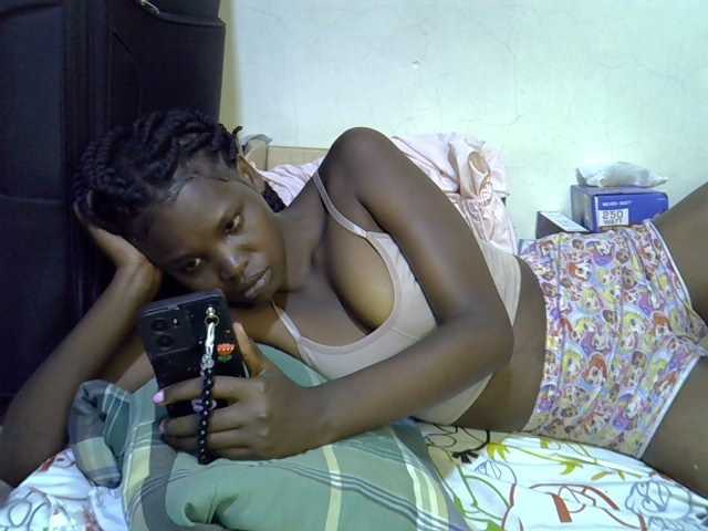 Cute-aliyah live cam on BongaCams