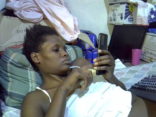 Cute-aliyah live cam on BongaCams