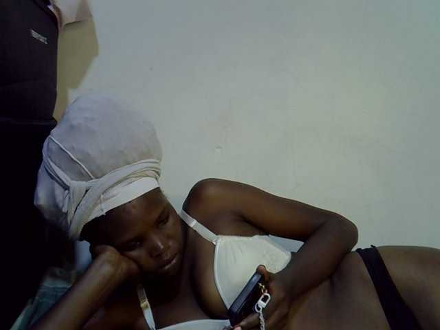 Cute-aliyah live cam on BongaCams