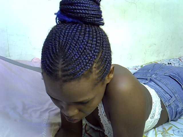 Cute-aliyah live cam on BongaCams