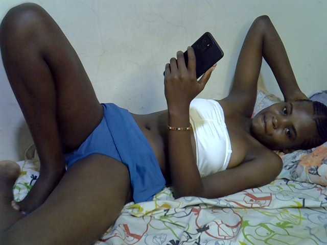 Cute-aliyah live cam on BongaCams