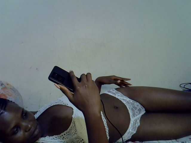 Cute-aliyah live cam on BongaCams