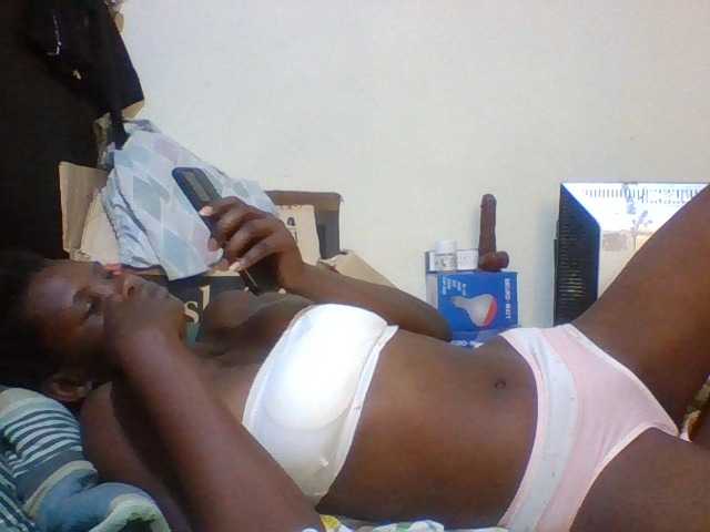 Cute-aliyah live cam on BongaCams