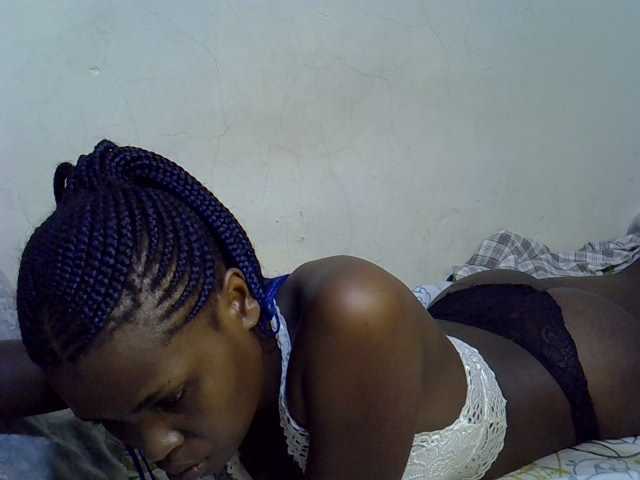 Cute-aliyah live cam on BongaCams