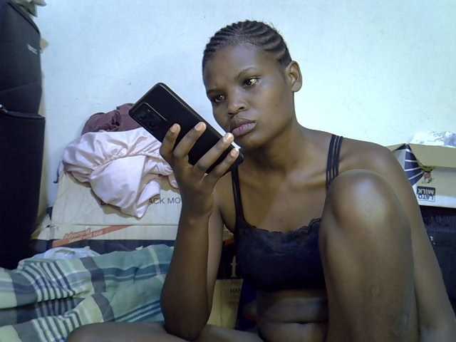 Cute-aliyah live cam on BongaCams