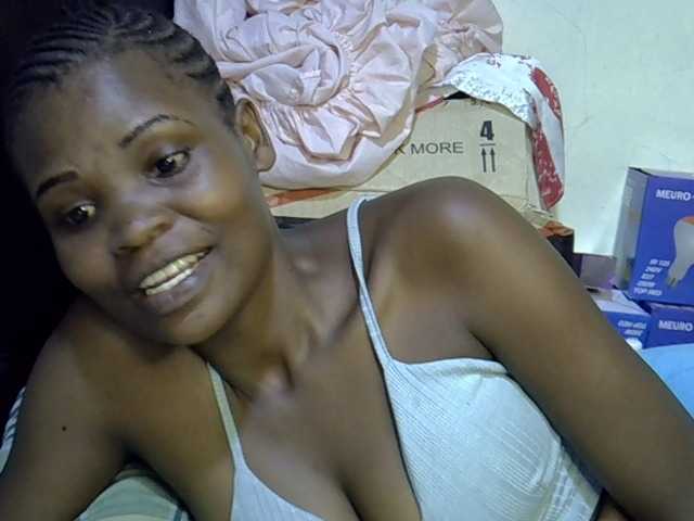Cute-aliyah live cam on BongaCams