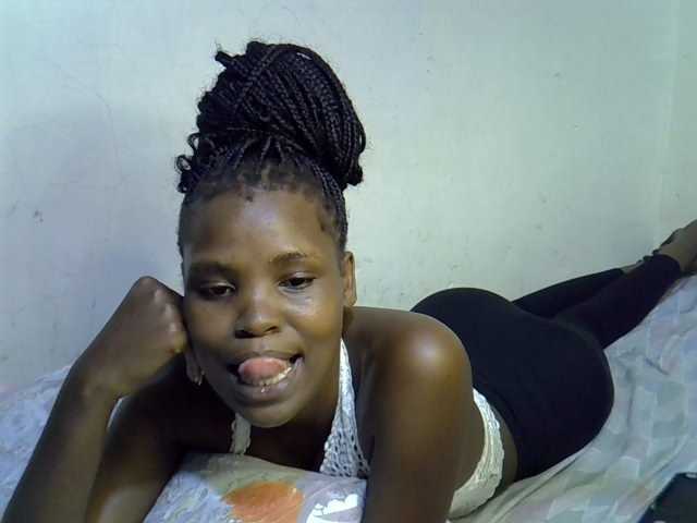 Cute-aliyah live cam on BongaCams