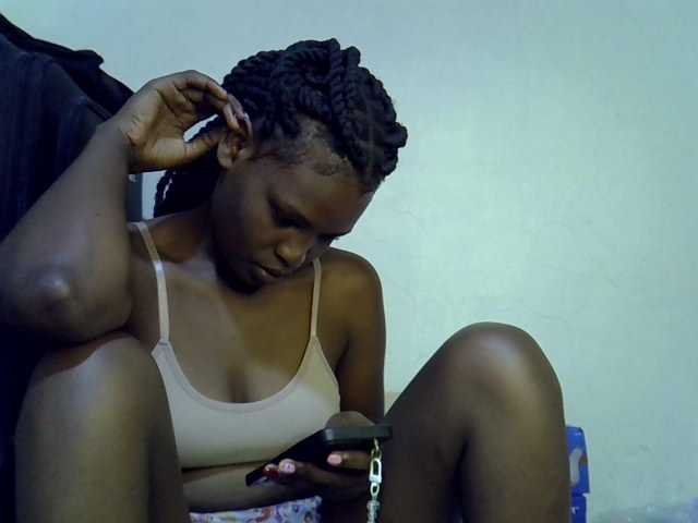 Cute-aliyah live cam on BongaCams