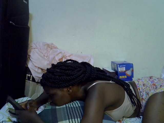 Cute-aliyah live cam on BongaCams