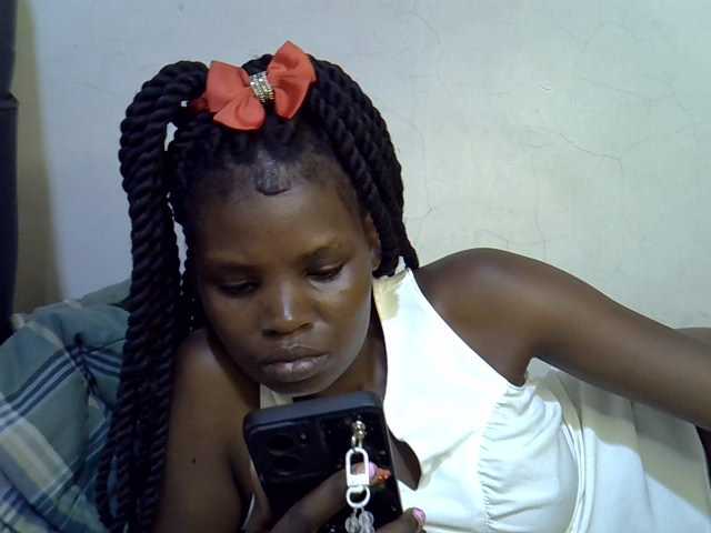Cute-aliyah live cam on BongaCams