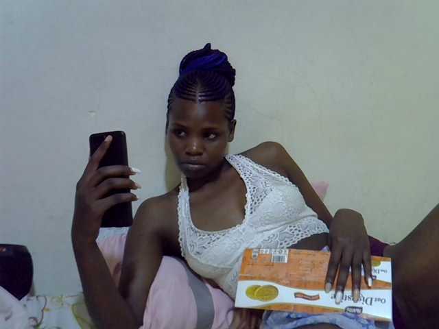 Cute-aliyah live cam on BongaCams