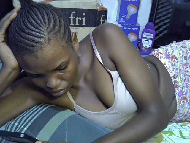 Cute-aliyah live cam on BongaCams