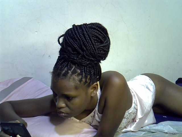 Cute-aliyah live cam on BongaCams