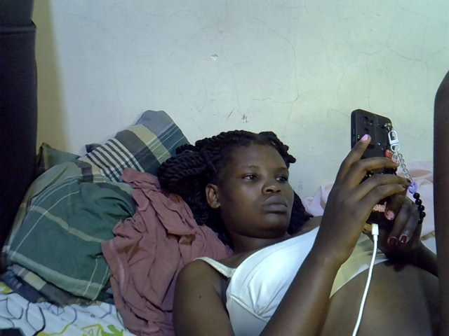 Cute-aliyah live cam on BongaCams