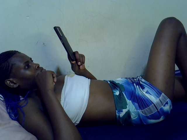 Cute-aliyah live cam on BongaCams