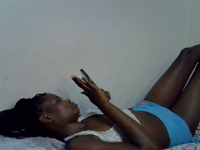 Cute-aliyah live cam on BongaCams
