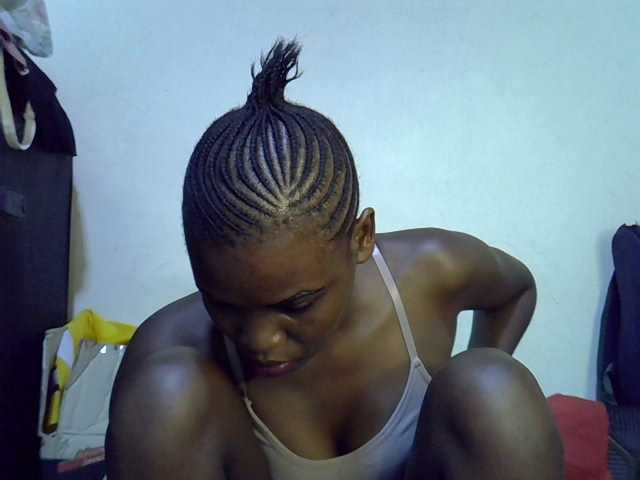Cute-aliyah live cam on BongaCams