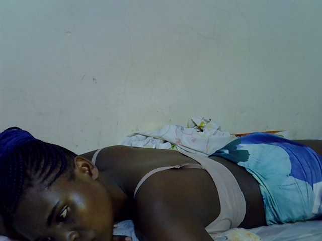 Cute-aliyah live cam on BongaCams