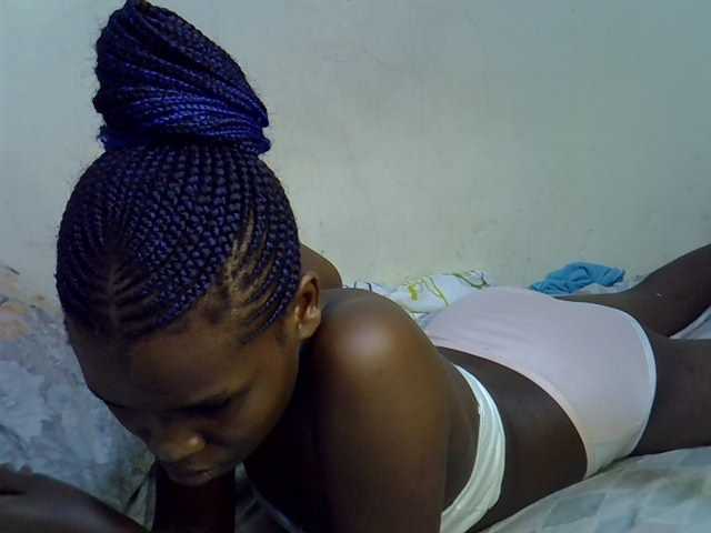 Cute-aliyah live cam on BongaCams