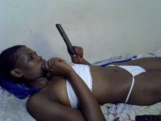 Cute-aliyah live cam on BongaCams