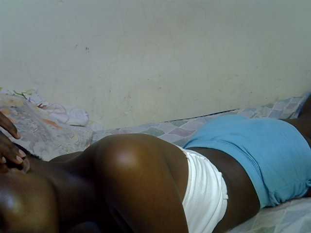 Cute-aliyah live cam on BongaCams