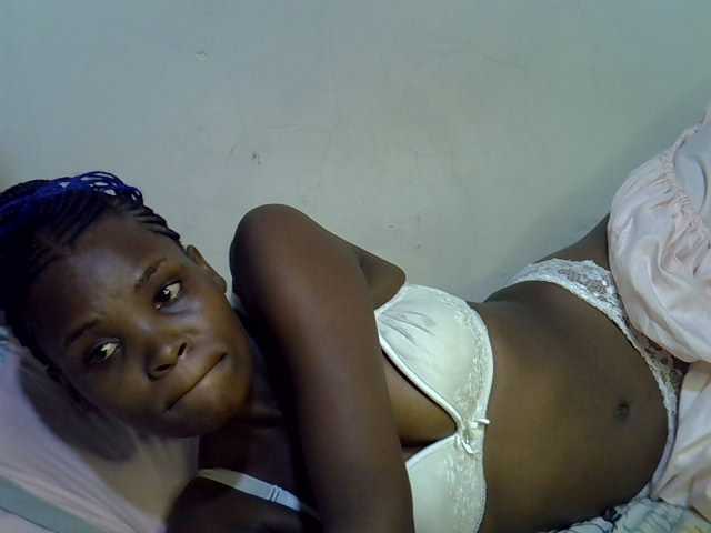 Cute-aliyah live cam on BongaCams