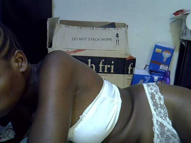 Cute-aliyah live cam on BongaCams