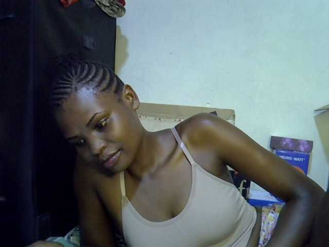 Cute-aliyah live cam on BongaCams